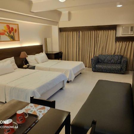 טגאיטאי Tagaytay Staycation By Naya And Darla W Free Swimming Pool, Wifi & Netflix מראה חיצוני תמונה