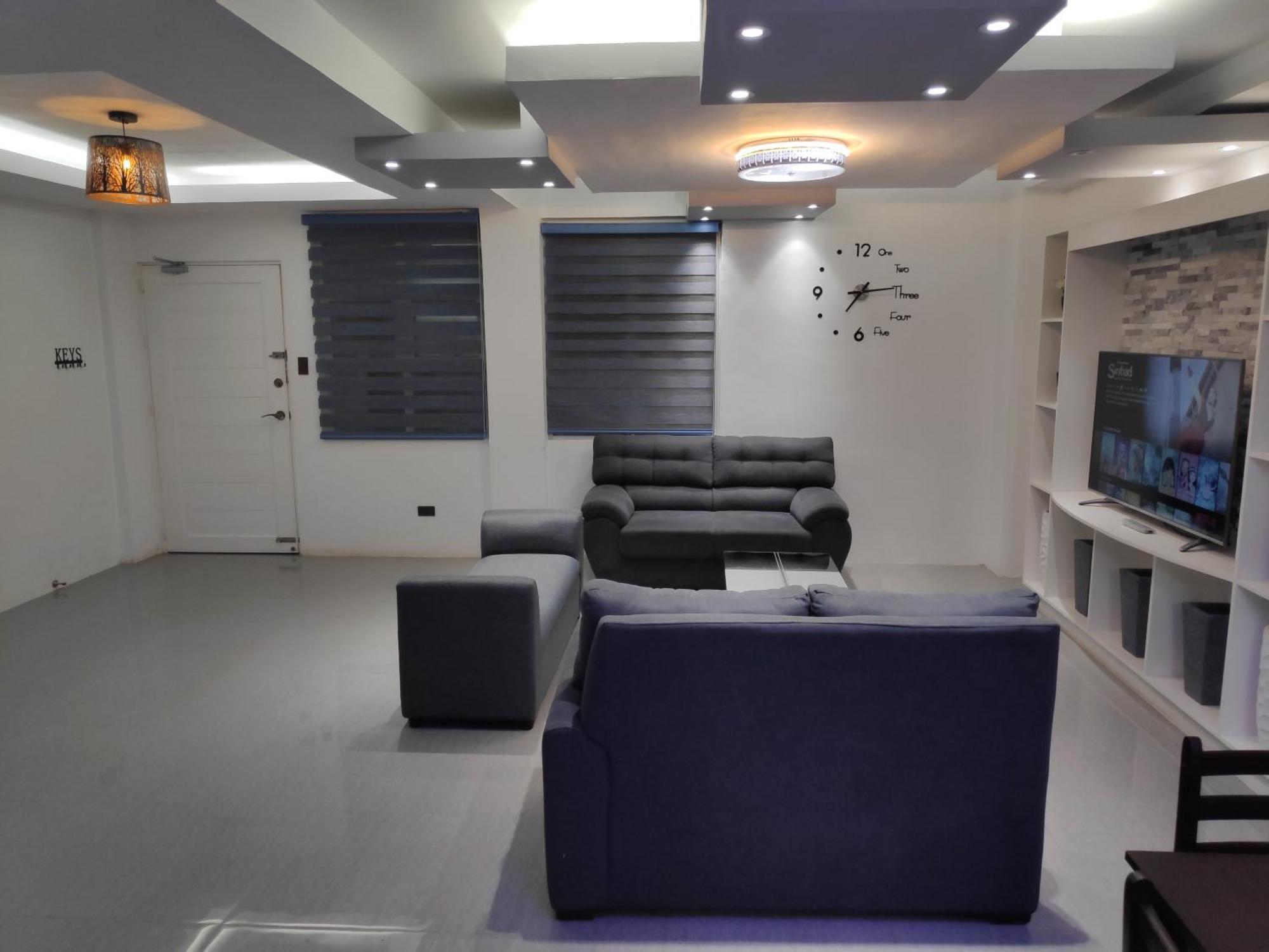 טגאיטאי Tagaytay Staycation By Naya And Darla W Free Swimming Pool, Wifi & Netflix מראה חיצוני תמונה