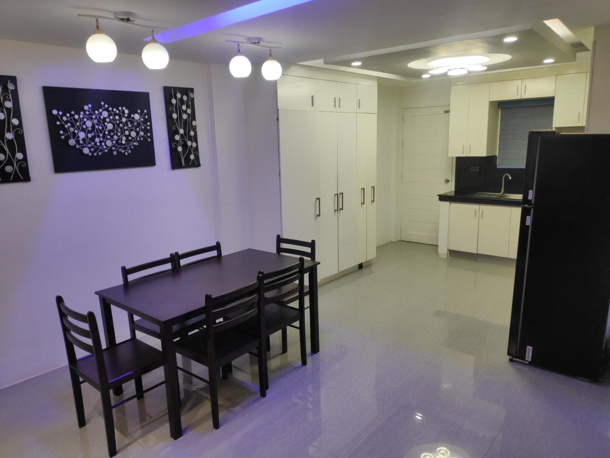 טגאיטאי Tagaytay Staycation By Naya And Darla W Free Swimming Pool, Wifi & Netflix מראה חיצוני תמונה