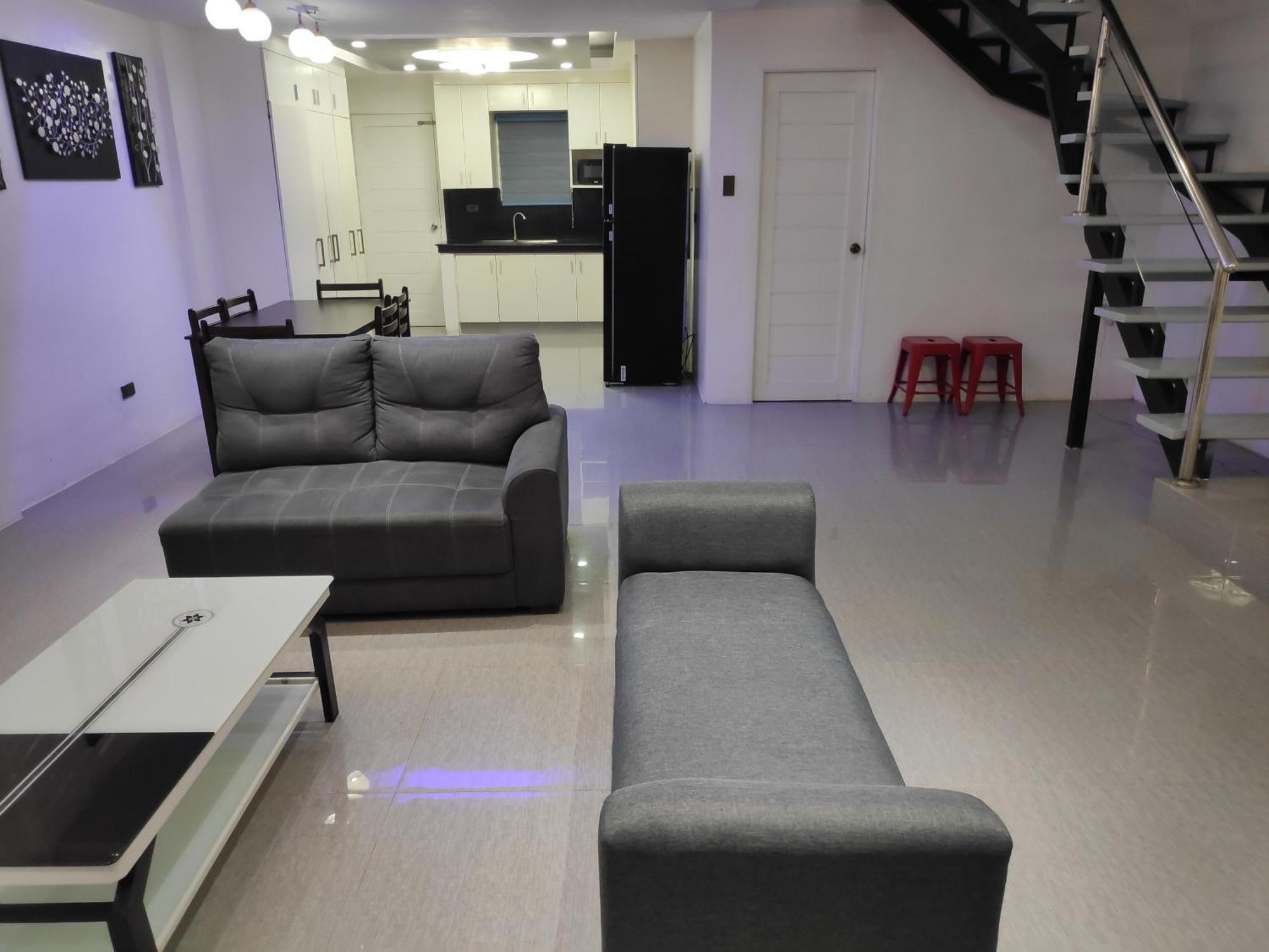טגאיטאי Tagaytay Staycation By Naya And Darla W Free Swimming Pool, Wifi & Netflix מראה חיצוני תמונה