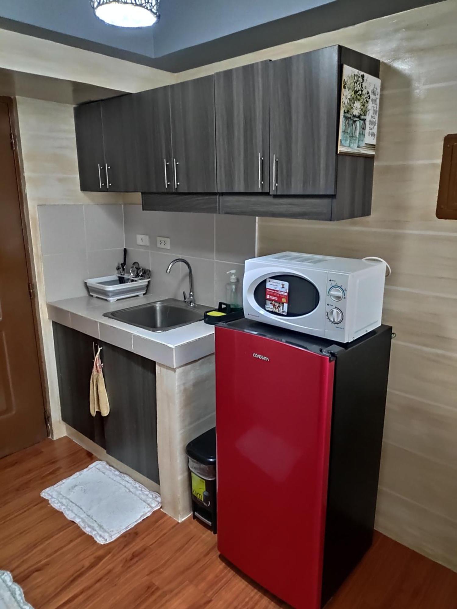 טגאיטאי Tagaytay Staycation By Naya And Darla W Free Swimming Pool, Wifi & Netflix מראה חיצוני תמונה