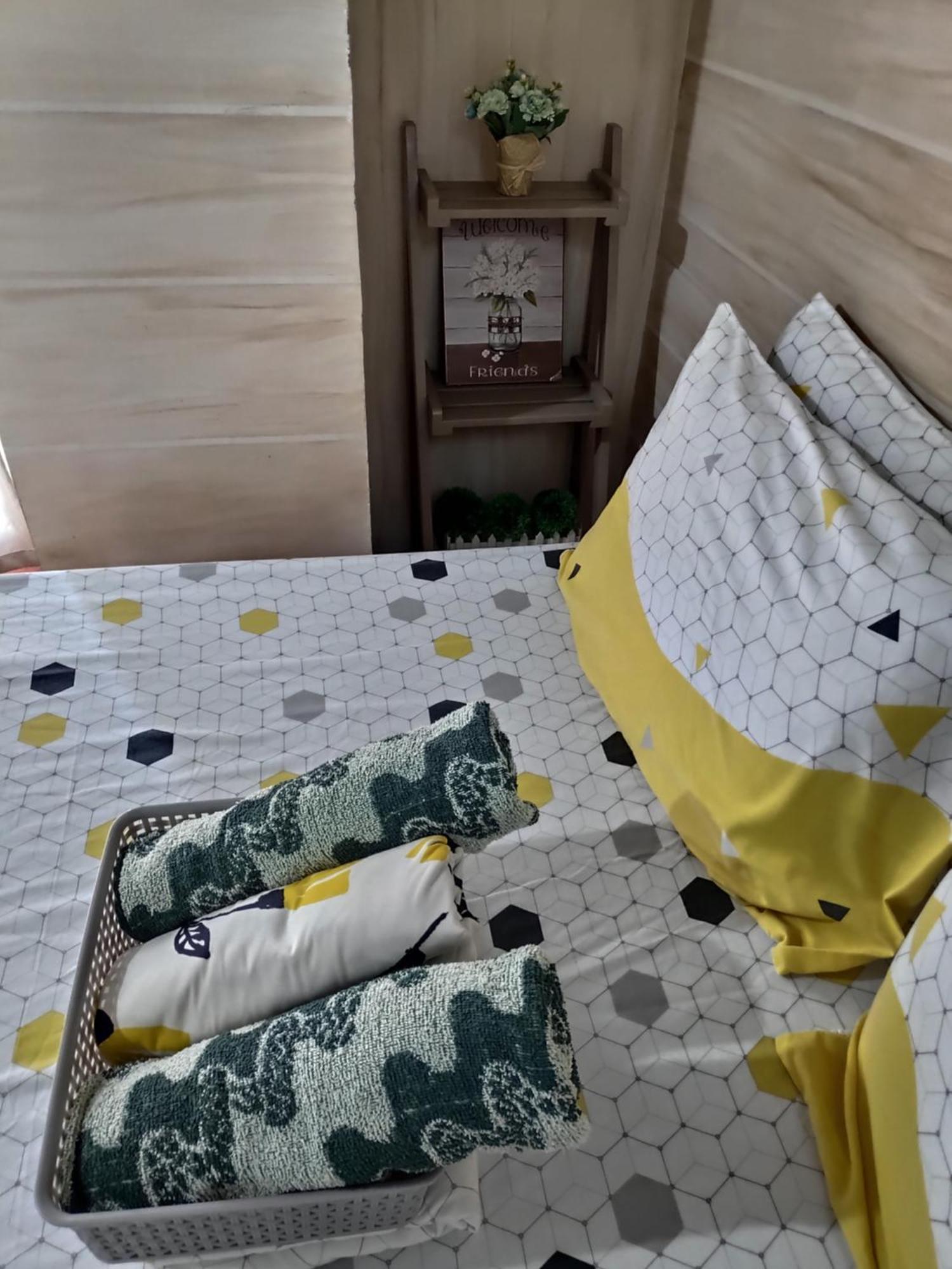 טגאיטאי Tagaytay Staycation By Naya And Darla W Free Swimming Pool, Wifi & Netflix מראה חיצוני תמונה