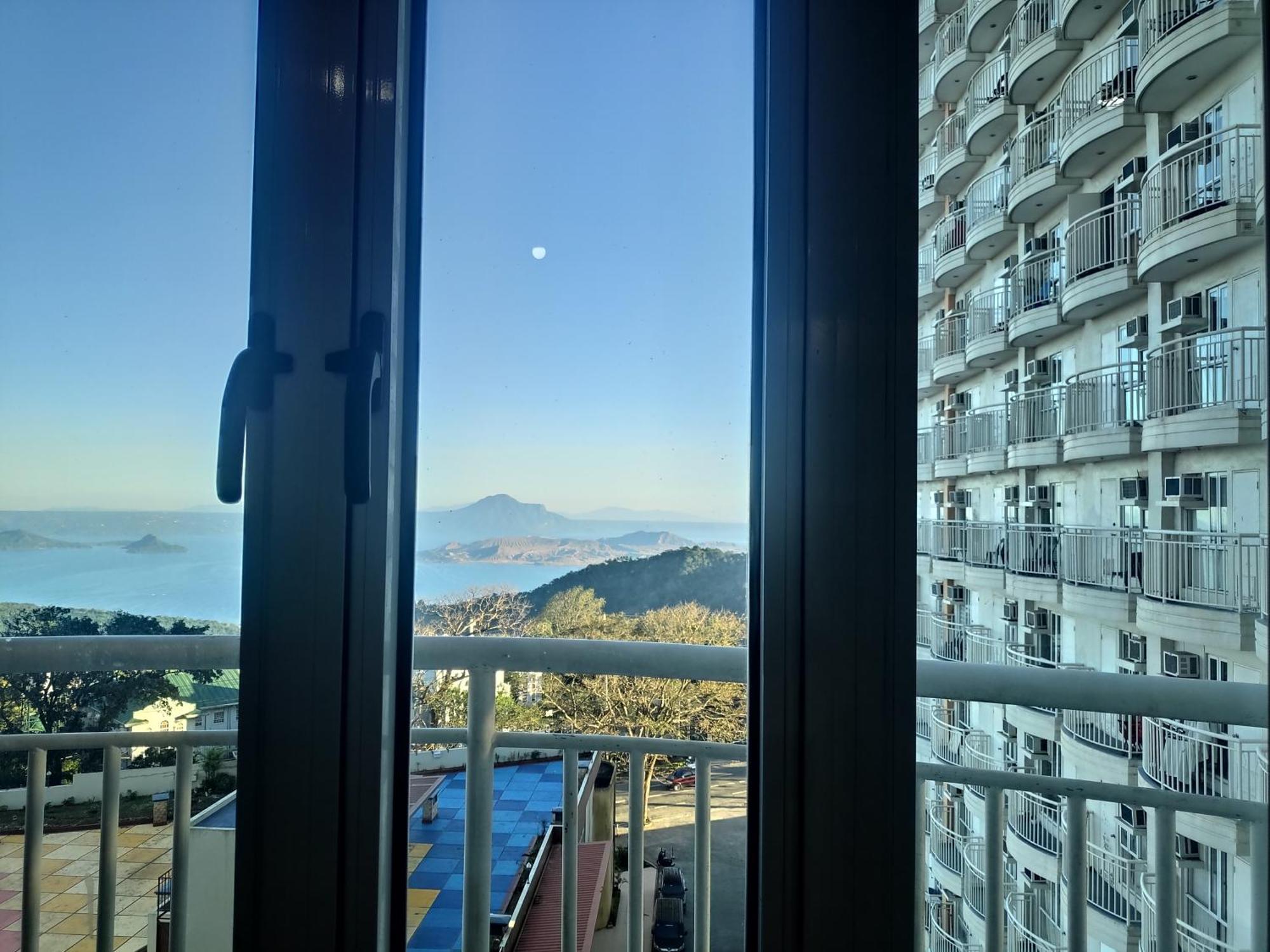 טגאיטאי Tagaytay Staycation By Naya And Darla W Free Swimming Pool, Wifi & Netflix מראה חיצוני תמונה