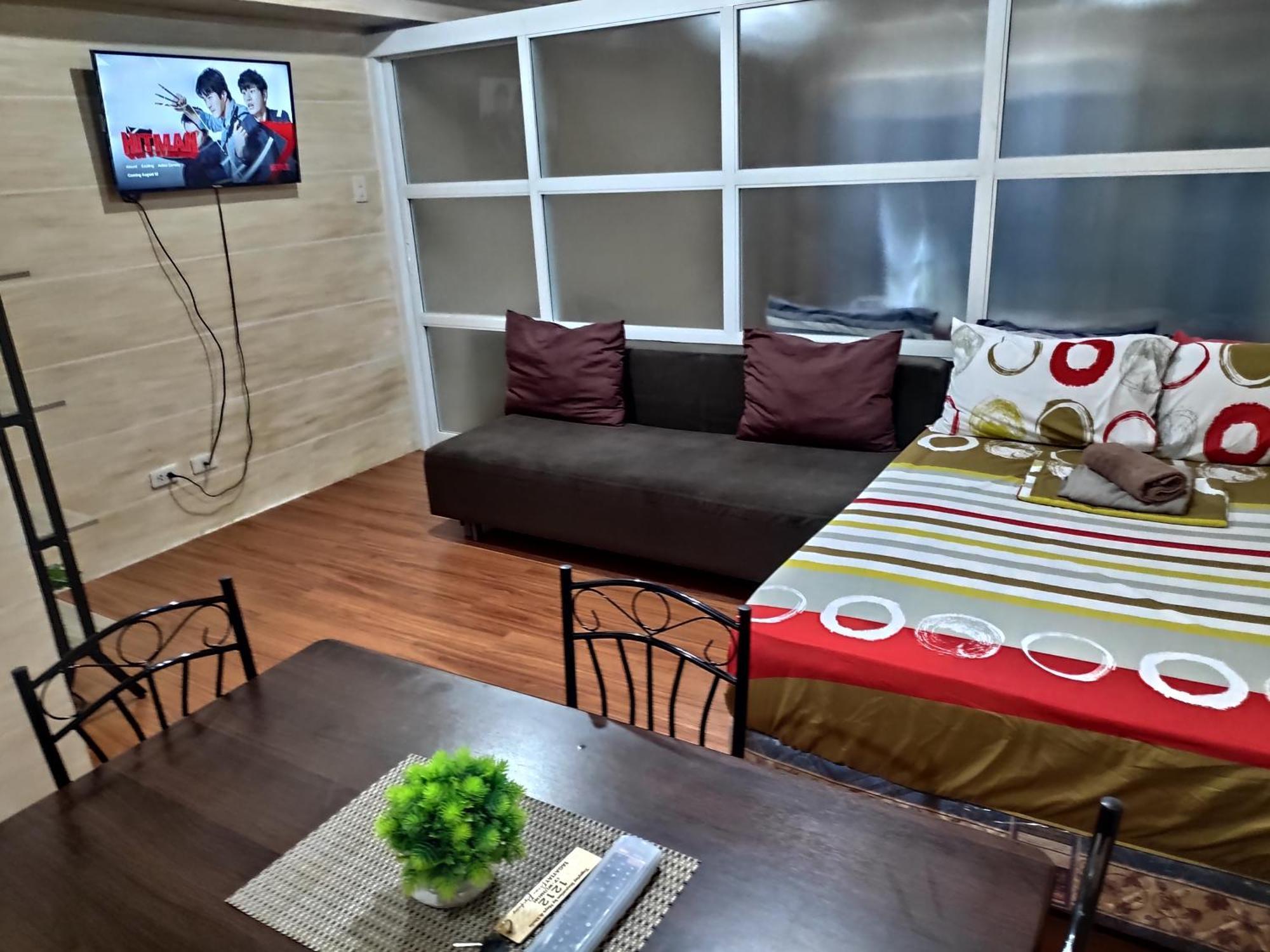טגאיטאי Tagaytay Staycation By Naya And Darla W Free Swimming Pool, Wifi & Netflix מראה חיצוני תמונה