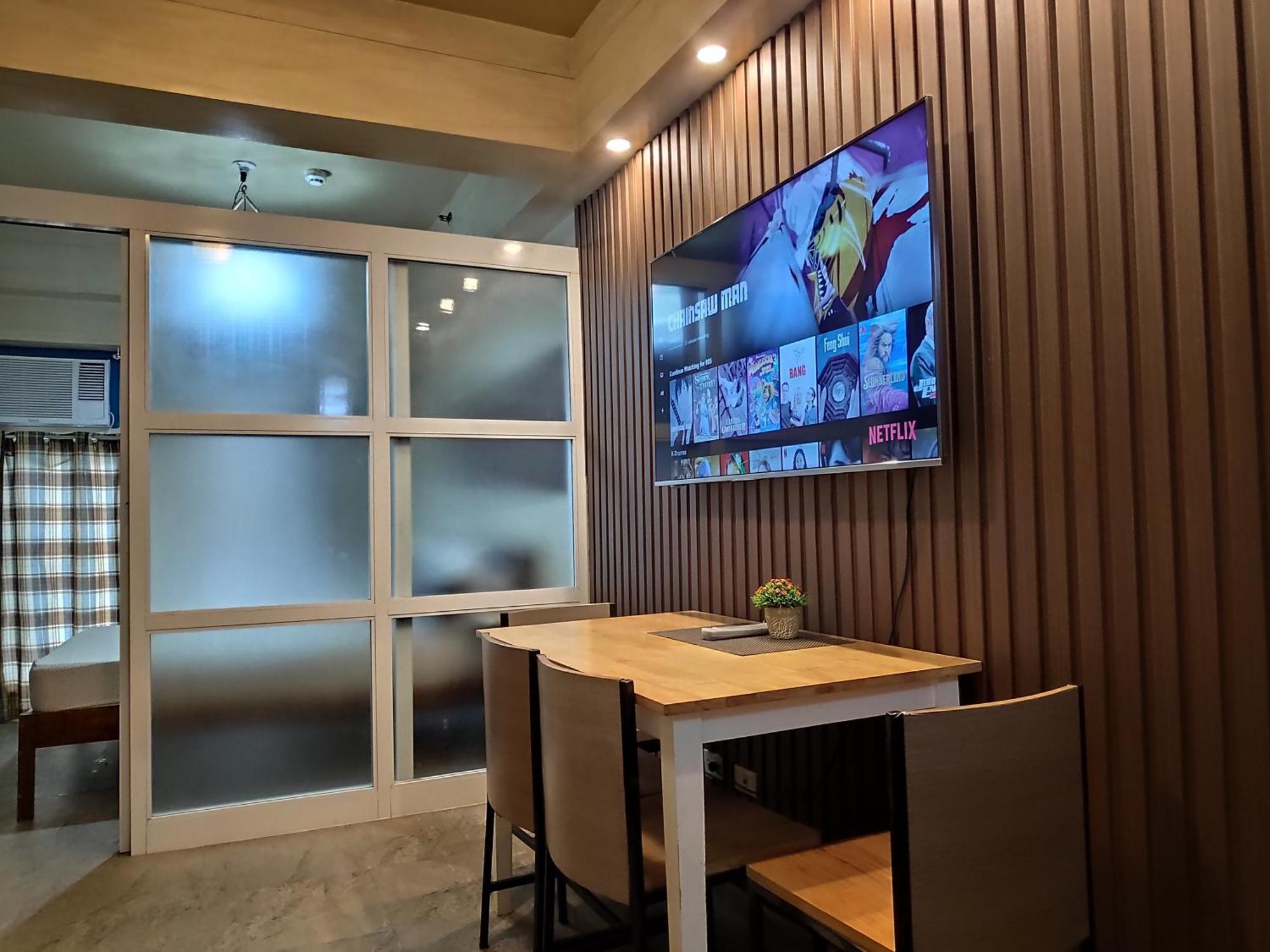 טגאיטאי Tagaytay Staycation By Naya And Darla W Free Swimming Pool, Wifi & Netflix מראה חיצוני תמונה