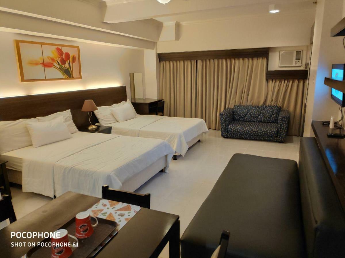 טגאיטאי Tagaytay Staycation By Naya And Darla W Free Swimming Pool, Wifi & Netflix מראה חיצוני תמונה